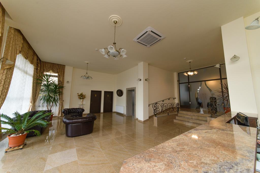 Hotel Miky Arad Exterior photo